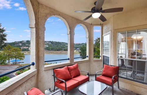 Highland Lake Estates Condominio | Impresionante Regal Lake Travis Island Condo con vista al lago!