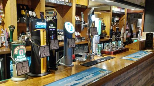 Tackley Hotel | Sturdy`s Castle - Historic Coaching Inn near Blenheim Palace, Oxfordshire