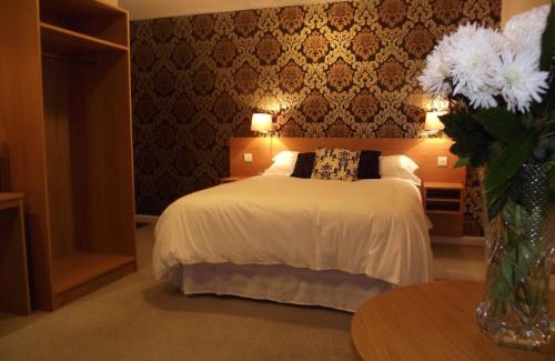 Tackley Hotel | Sturdy`s Castle - Historic Coaching Inn near Blenheim Palace, Oxfordshire