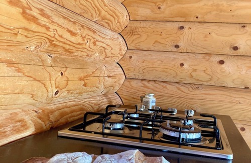 Molares Cabina | Sturdy solid wood cottage with panoramic mountain views