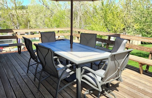 Sturgis Casa | Sturgis: 4-Bedroom Oasis with 3 King Beds in a Charming Neighborhood