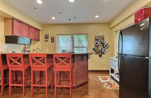 Sturgis Apartamento | Sturgis Neighborhood-Large Bedrooms-Patio-Views