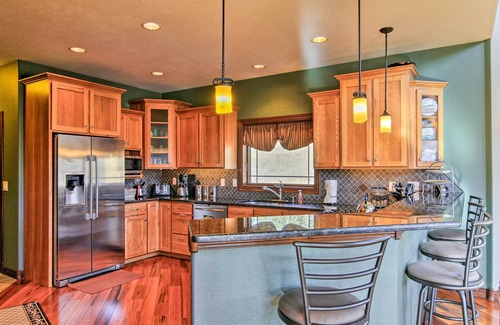 Sturgis Casa | Gran 5BR Deadwood Area Home w / Bañera de hidromasaje y sala de juegos