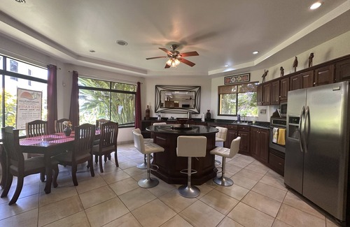 Playa Hermosa Casa | Stylish Sol&Arena+Pool Table+Private Jacuzzi+BBQ+Pet Friendly!