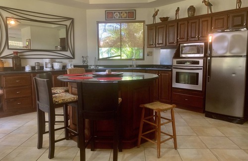 Playa Hermosa Casa | Stylish Sol&Arena+Pool Table+Private Jacuzzi+BBQ+Pet Friendly!
