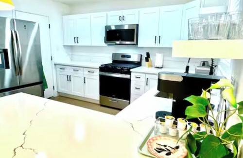 Paradise Casa | Style chic Vegas airport strip 5 mils 6 mils strip 4bd +home theater