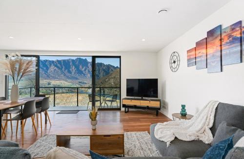 Frankton Casa | Style & Tranquillity - 4 Bedroom House