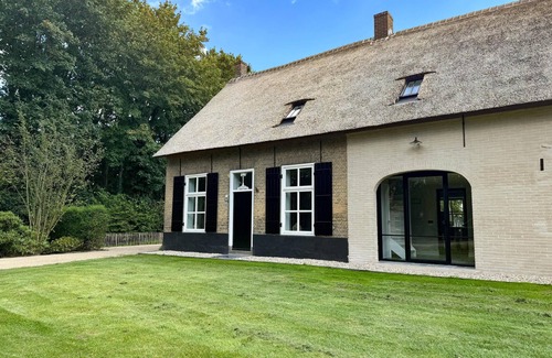 Wagenberg Casa | Stylisch old farmhous near Breda