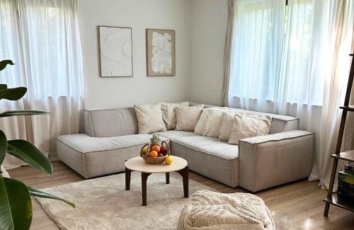 Bruchsal Apartamento | Stylische Designwohnung direkt am Schloss Bruchsal mit 80 m2