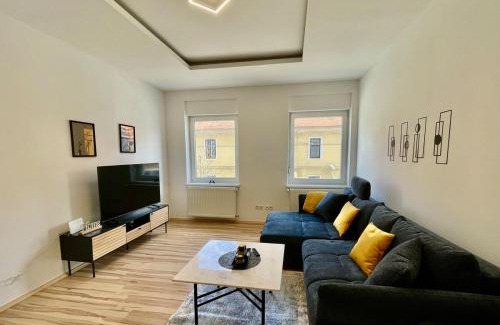 Jakomini Apartamento | Stylische Wohnung nähe Stadthalle mit Balkon