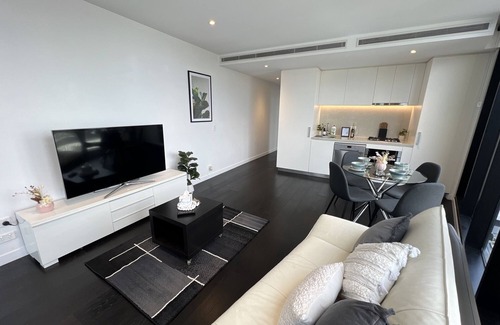 Fortitude Valley Apartamento | Stylish 1-Bed with Pool, Gym & Free Parking