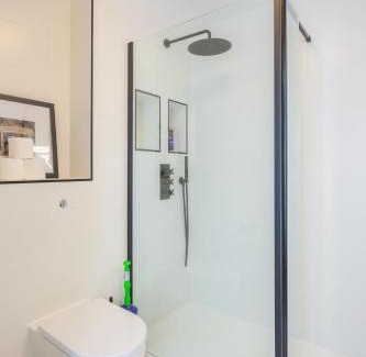 The City of London Casa | Stylish 1 Bedroom Apartment in Holborn in a Great Location