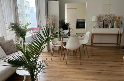 Matthaus Apartamento | Stylish 1-bedroom condo close to exhibition square