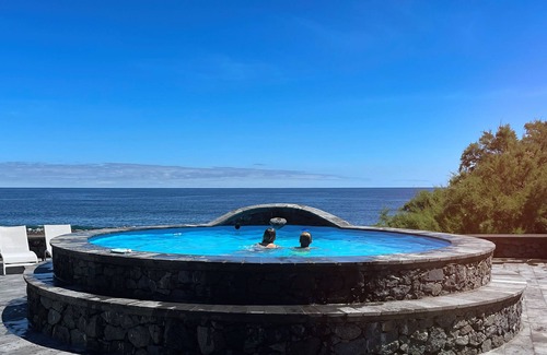 Calheta Casa | Stylish 1 Bedroom Stone House With Sea View In São Jorge, Azores (Belo Malandro)