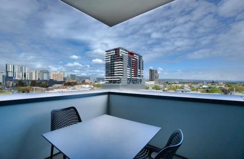 Adelaide Central Business District Apartamento | Stylish 1 BR CBD Apt-Pool-Gym-Sauna-Steam Room