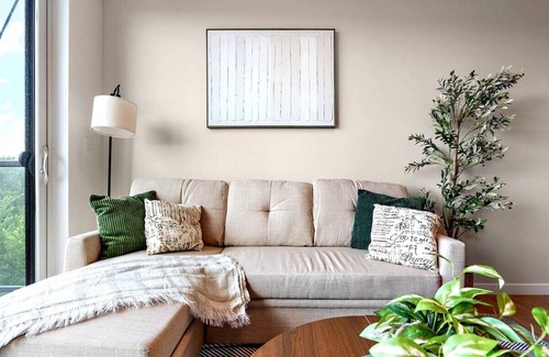 Downtown Minneapolis Condominio | Stylish 1B in DT Minneapolis, Minutes to Minneapolis Convention Center & US Bank