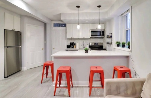 Truxton Circle Casa | Stylish 1BD Apartment in Downtown DC