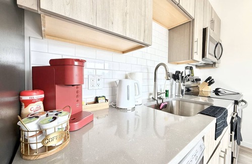 Poplar Apartamento | Stylish 1Br King with Gym in the Heart of Old City