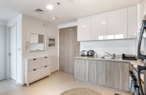Dubai Apartamento | Stylish 1BR Near Town Square - Sleeps 4 Guests!