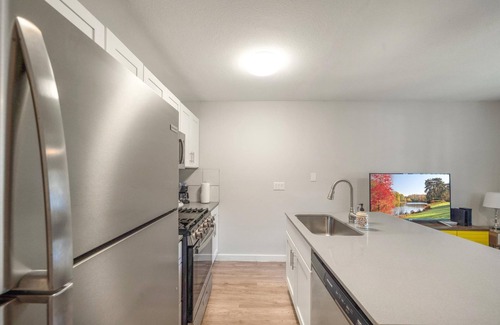 Brentwood Apartamento | Stylish 1BR Near UT Brentwood Evonify