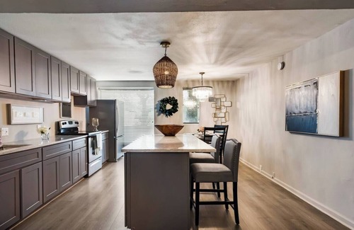 Old East Dallas Condominio | A completar