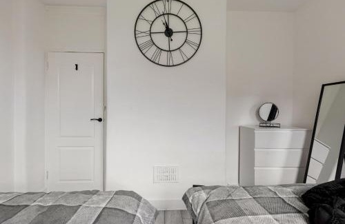 Lea Bridge Apartamento | Stylish 2-Bed Apartment with Private Garden