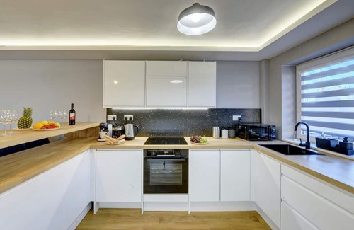 Rugby Casa | Stylish 2 bed House With Parking in Rugby