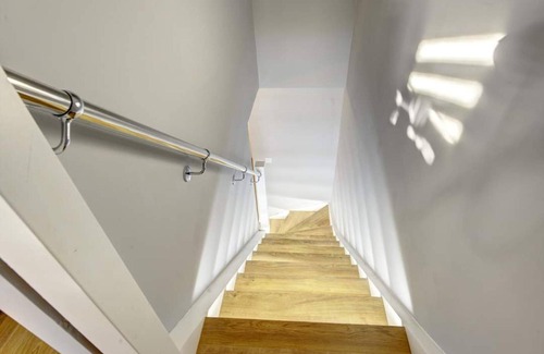 Rugby Casa | Stylish 2 bed House With Parking in Rugby