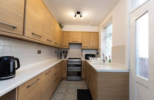 Leicester Casa | Stylish 2-bed Leicester Townhouse