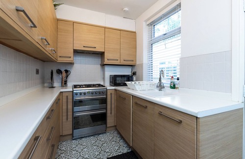 Leicester Casa | Stylish 2-bed Leicester Townhouse