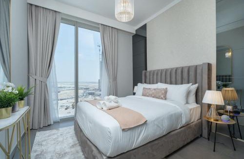 Dubai Apartamento | Stylish 2-Bed Oasis with Pool in Peaceful Creek Harbour