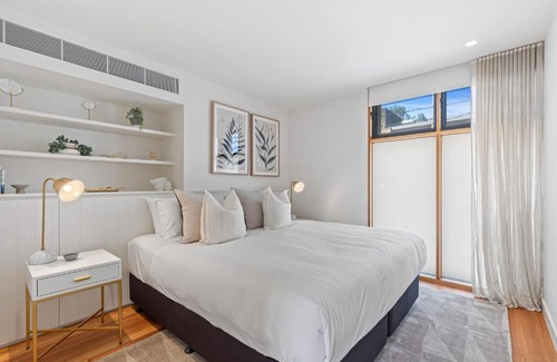 Carlton South Casa | Stylish 2-bed Victorian Terrace in Carlton