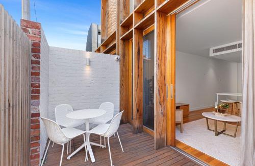 Carlton South Casa | Stylish 2-bed Victorian Terrace in Carlton