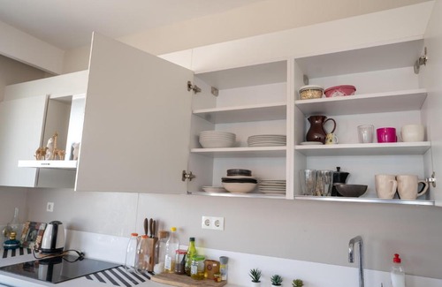 Bagcilar Apartamento | Stylish 2 Bedroom Apt with amazing view Pool/Wifi