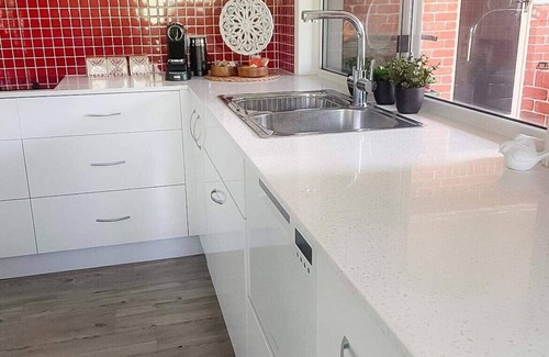 Hodgson Vale Casa | Stylish 2 Bedroom Guesthouse