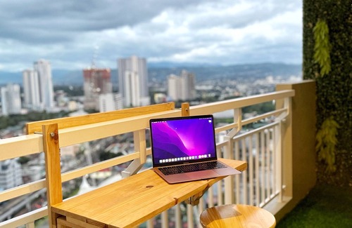 Project 4 Condominio | Stylish 2-bedroom condo FAST WIFI Free Parking
