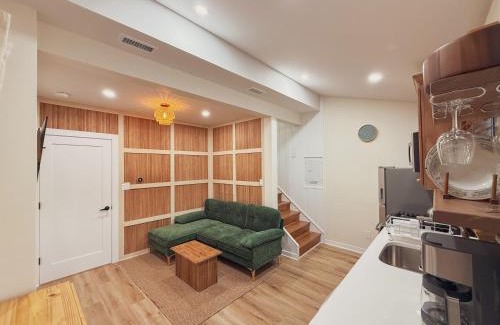 Wildwood Apartamento | Stylish 2 BR 1 BA Apartment - Steps to the Ocean - Hidden Gem