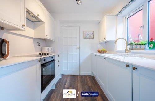 Splott Casa | Stylish 2 BR Townhouse By StirkMartin Stays Short Lets & Serviced Accommodation Cardiff With Free Parking & Sleeps5