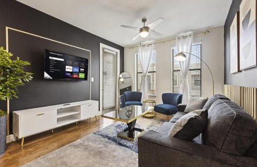 Frisco Apartamento | Stylish 2B near Legacy West Wi-Fi Fitness Pool