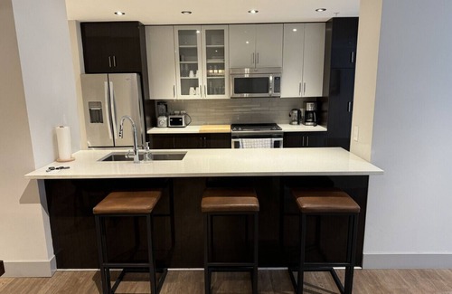 Downtown Halifax Apartamento | Stylish 2Bed/2Bath Balcony