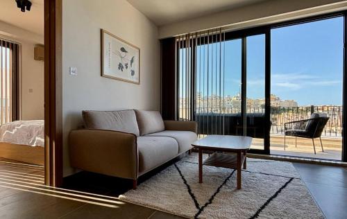 Mellieħa Heights Apartamento | Stylish 2bed With Views Mellieha By Homely!