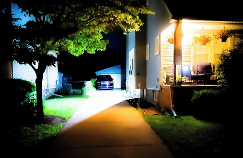Dearborn Apartamento | Stylish 2BR Apartment - Walk to Downtown Dearborn