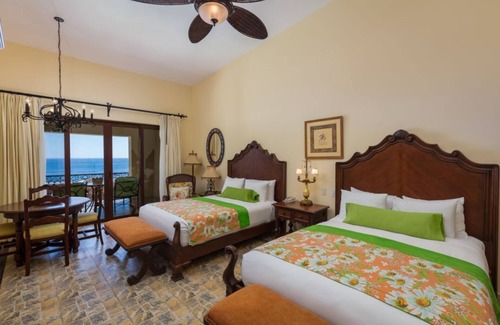Los Cabos Hotel | Stylish 2BR Condo with Hot Tub & Tennis Court in Cabo San Lucas