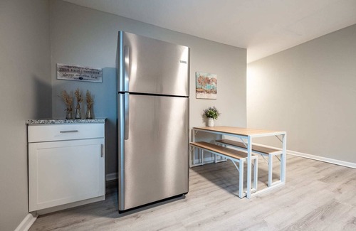 Near Eastside Casa | Stylish 2BR Cottage | Free Parking | Near Mass Ave
