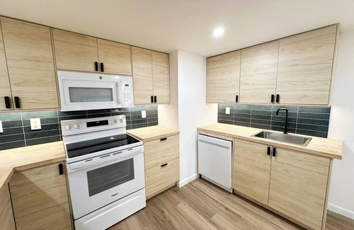 Ironbound District Casa | Stylish 2BR - EWR, Stadium & NYC