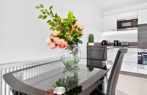 Lewisham Apartamento | Stylish 2BR Flat near Catford Station - Easy Access to Central London
