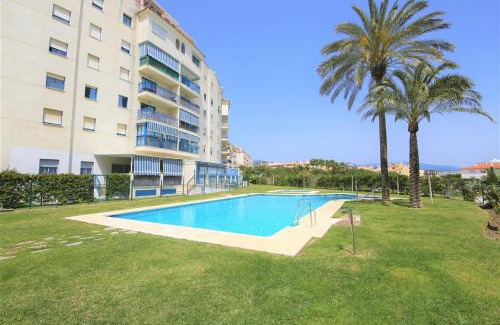 Estepona Apartamento | Stylish 2BR in Estepona, Walk to Beach & Old Town
