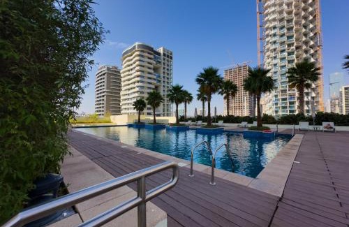 Jumeirah Village Apartamento | Stylish 2BR Retreat in JVC