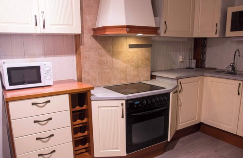 Tromso Apartamento | Stylish 2BR Stay in the Heart of Tromsø