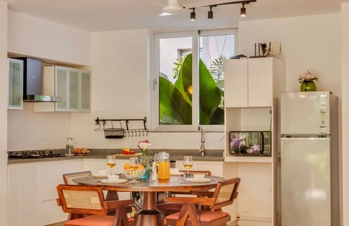 Reis Magos Apartamento | Stylish 2BR w Pool Near Candolim and Coco Beach